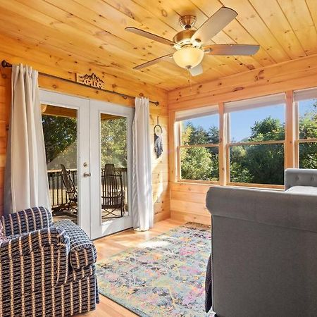 Dream Weaver Cabin Villa Candler Exterior photo