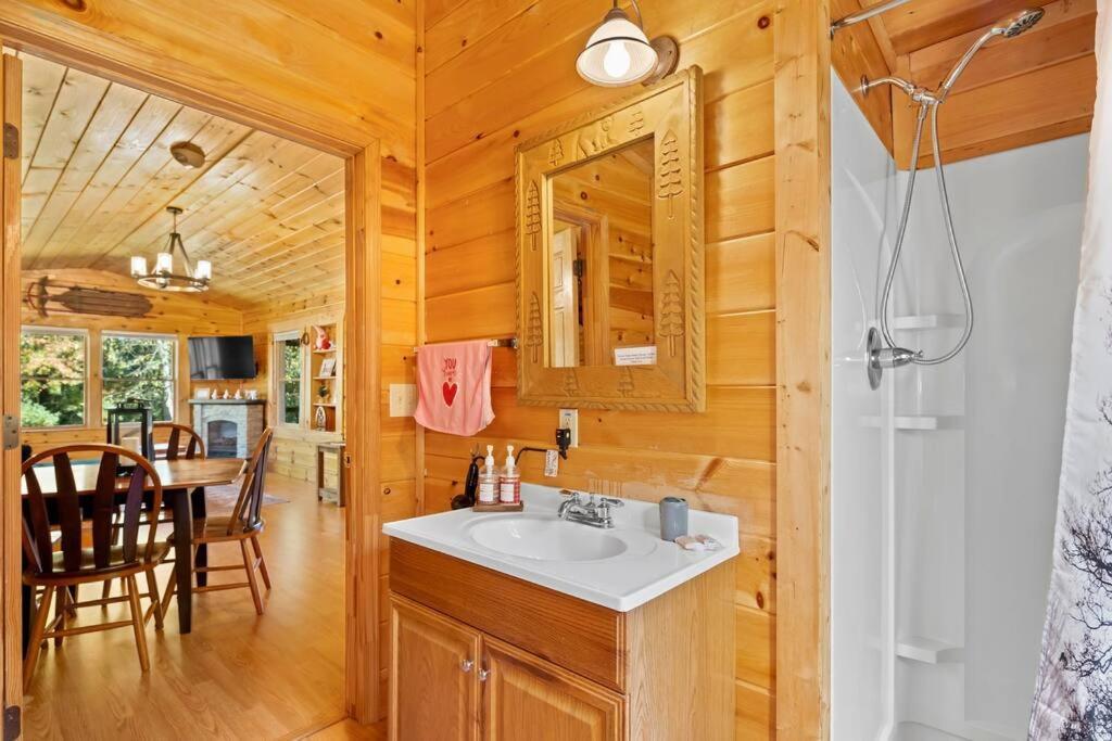 Dream Weaver Cabin Villa Candler Exterior photo