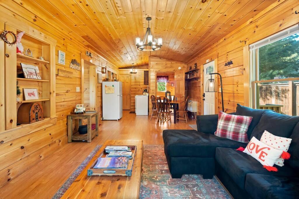 Dream Weaver Cabin Villa Candler Exterior photo