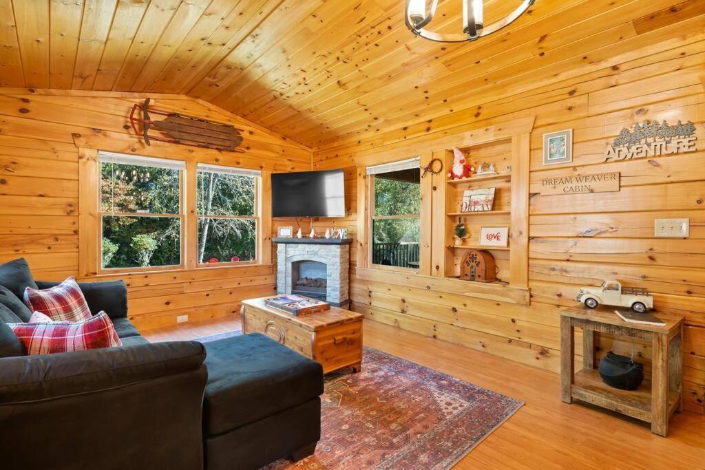 Dream Weaver Cabin Villa Candler Exterior photo