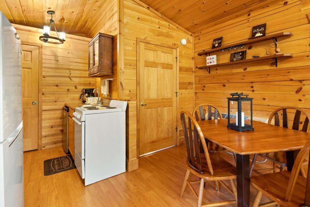 Dream Weaver Cabin Villa Candler Exterior photo